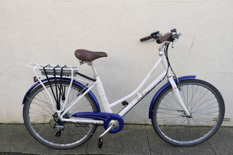 Pendleton Somerby E – White/Navy – 19” Frame