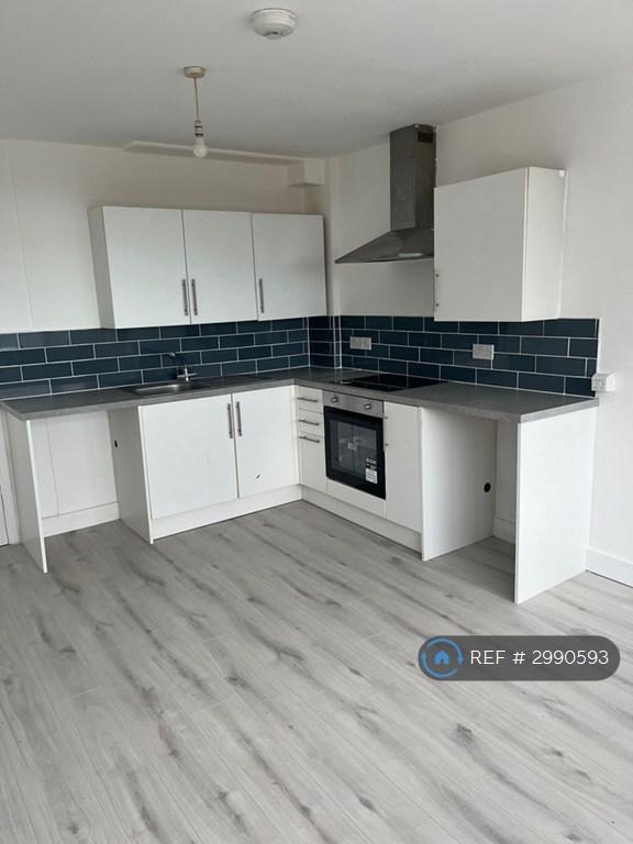 1 bedroom flat in Warren Way, Woodingdean, BN2 (1 bed) (#2990593)