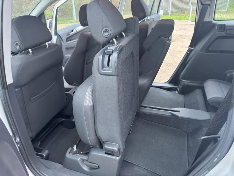 2013 Vauxhall Zafira 1.6 16V Exclusiv MPV 5dr Petrol Manual Euro 5 (115 ps) MPV Petrol Manual