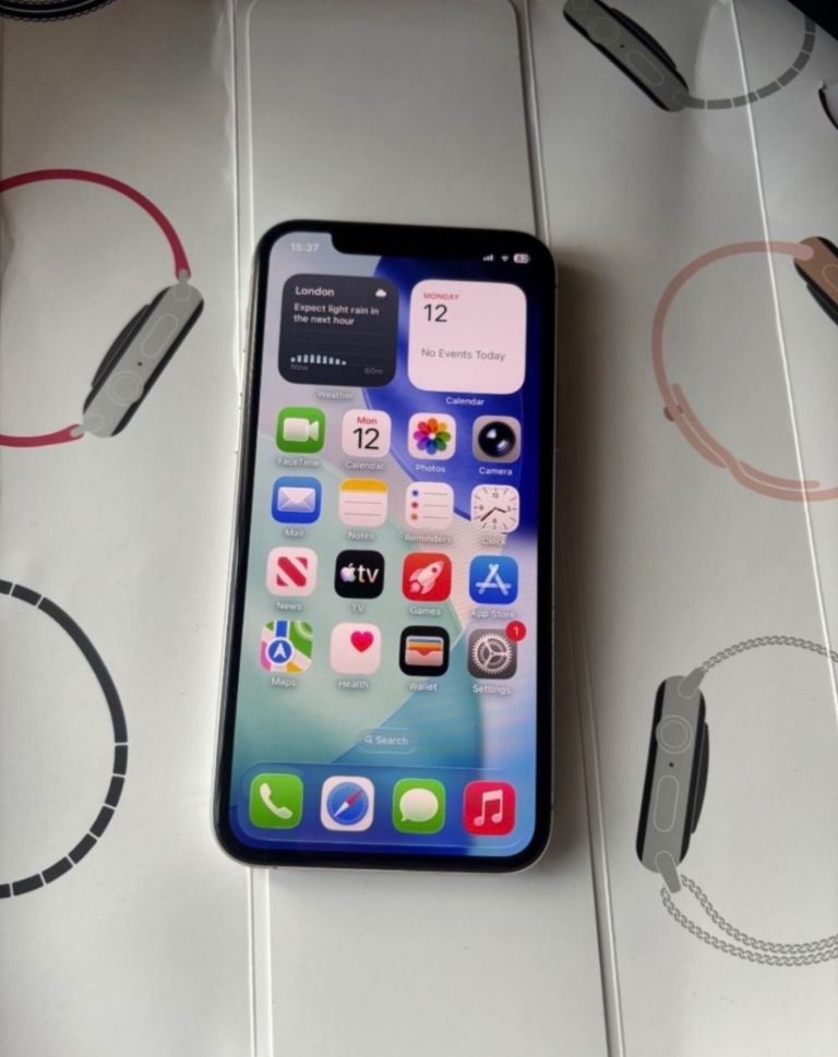 iPhone 11 Pro unlocked 64GB silver 