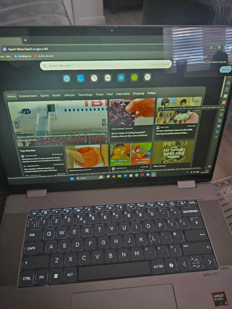 HP ENVY flip Laptop - Almost New Condition