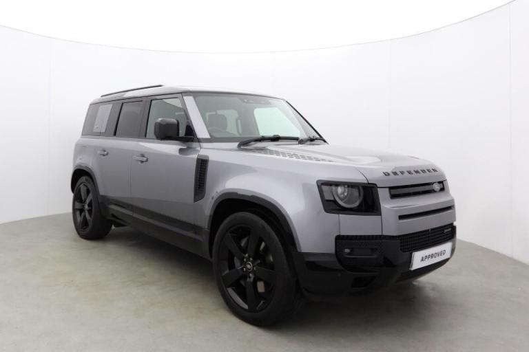 LAND ROVER DEFENDER 3.0 D300 X-Dynamic HSE 110 5dr Auto [6 Seat]