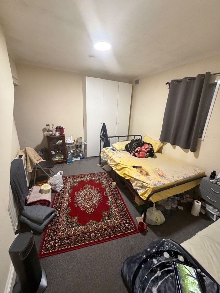 One Double Bedroom available in Southall UB2 