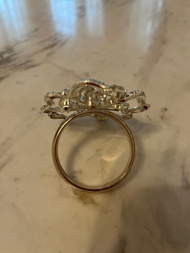 Women’s Brooch/scarf ring  Shape Of Rose Brand New 