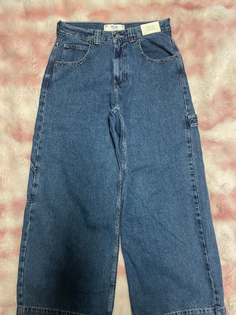 New Hollister Cargo Pants – Camouflage Print – Size 32X32