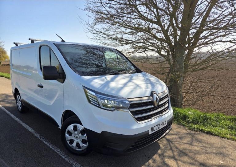 RENAULT TRAFIC 2.0 SL28 Blue dCi 130 Business+ Panel Van MY22 2023