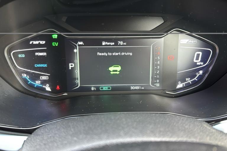  Kia Niro Plug In Hybrid 1.6 Gdi 8.9kwh 3 Suv 5dr Petrol Plug In Hybrid Dct