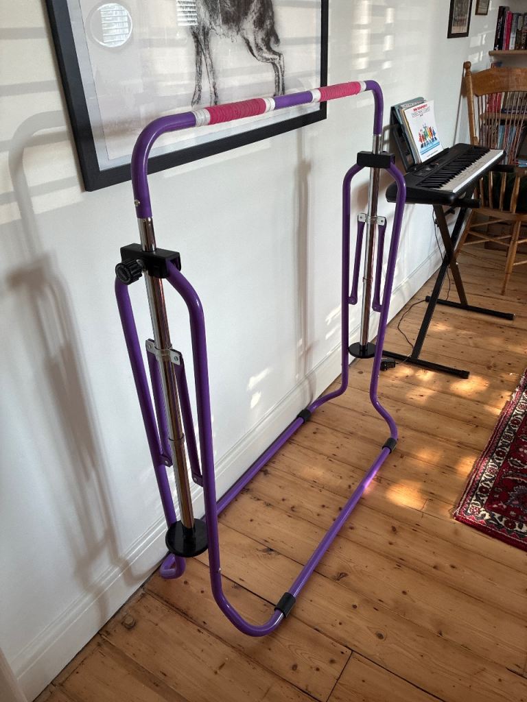 Gymnastics bar - nearly new! 