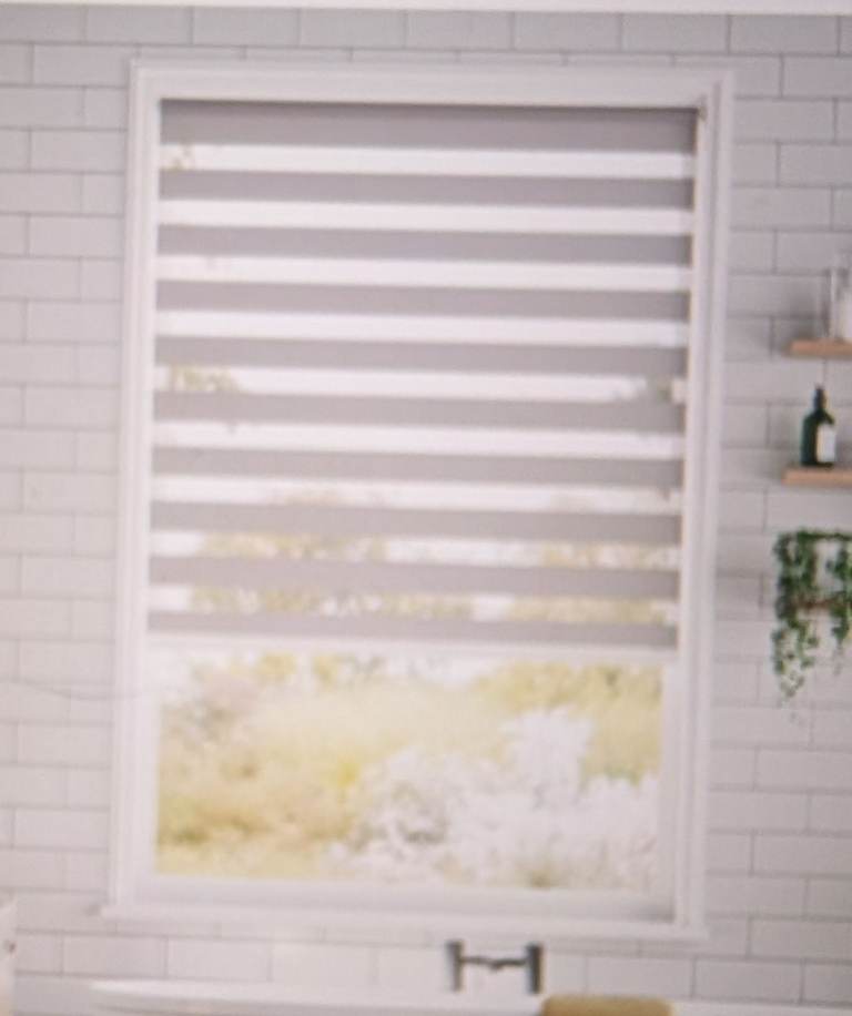 Day and night roller blinds 