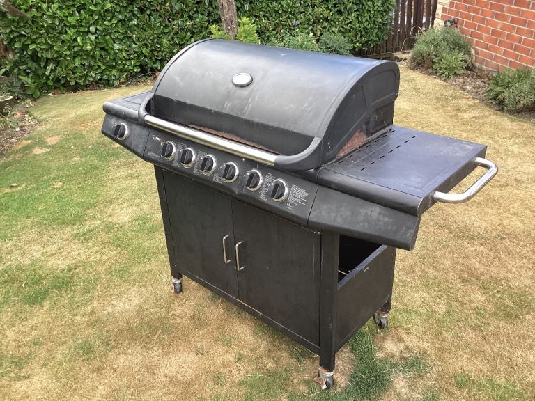 Large Black Gas BBQ with Side Burner – Poor Condition