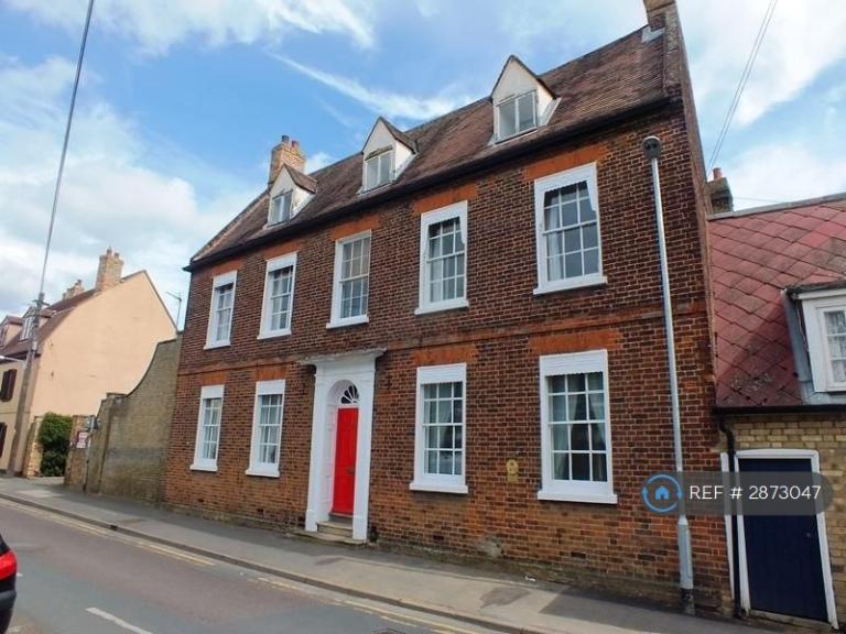 1 bedroom flat in The Grange, Huntingdon, PE28 (1 bed) (#2873047)