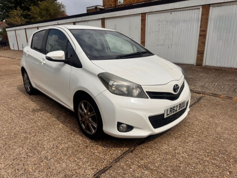 2012 Toyota Yaris 1.33 VVT-i SR 5dr Multidrive S HATCHBACK Petrol Manual