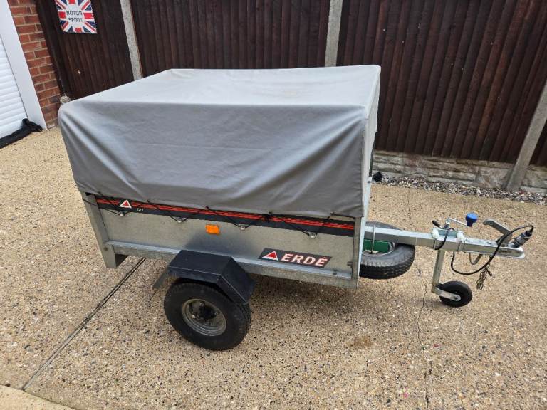 Erde 121 car trailer