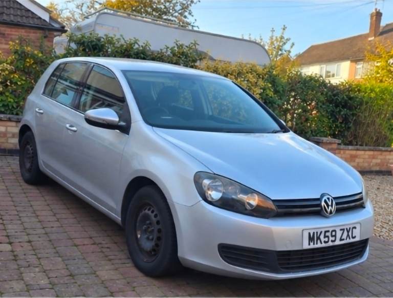 2009 VW Golf S 1.4  – £899 (cc), 5 doors
