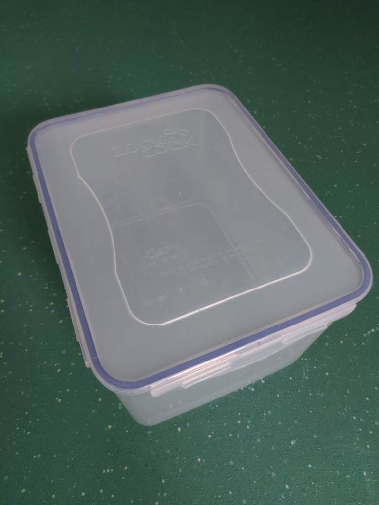 LOCK&LOCK AIRTIGHT KITCHEN/HOME STORAGE TUBS