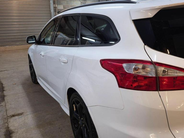 FORD FOCUS 2.0T EcoBoost ST-3 Euro 5 (s/s) 5dr 2014