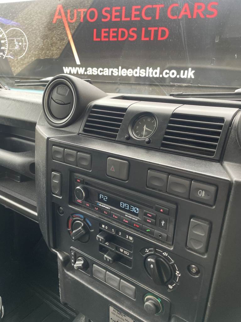  LAND ROVER DEFENDER 110 HIGH CAPACITY PICK UP - 2.2 TDCI - MANUAL - 