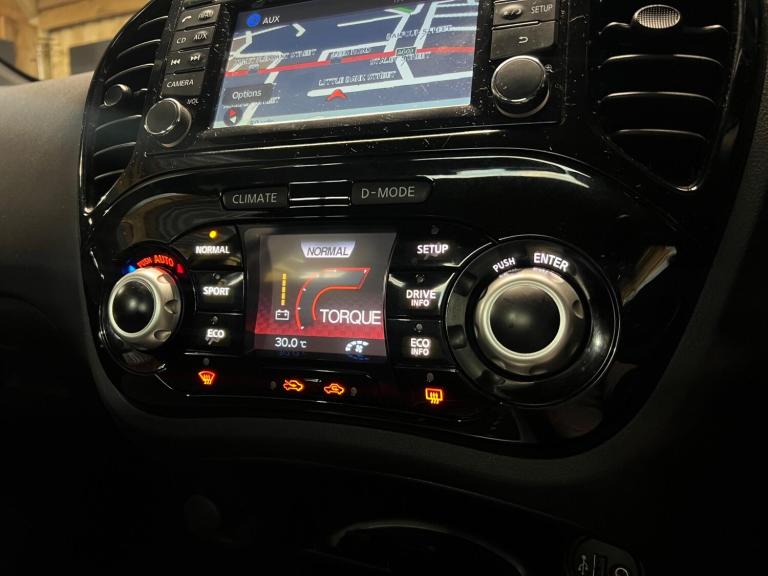 2013 Nissan Juke 1.6 Acenta 5dr CVT [Premium Pack] HATCHBACK PETROL Automatic