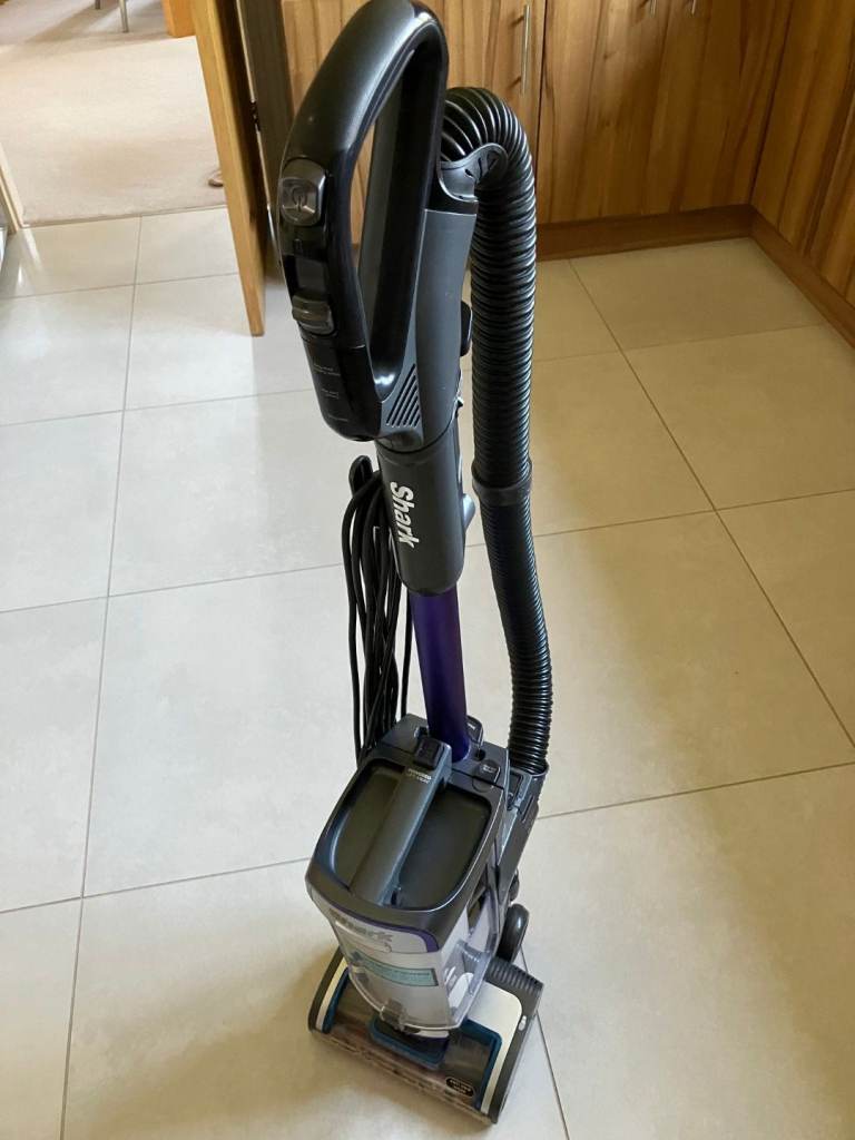 Shark Vacuum NZ850TUK