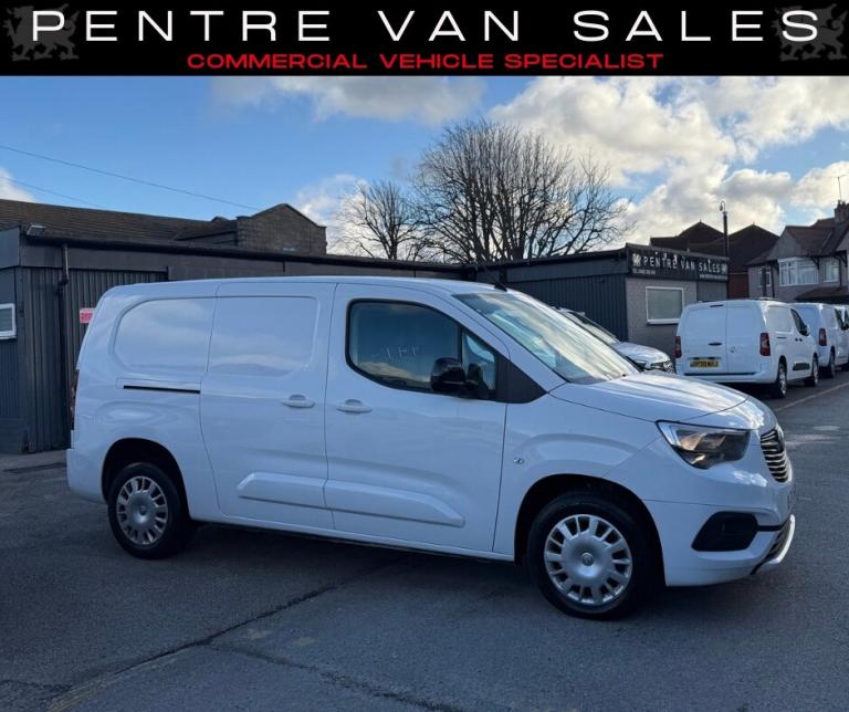 2023 Vauxhall Combo 2300 1.5 Turbo D 100ps L2 H1 Pro Van PANEL VAN Diesel Manual