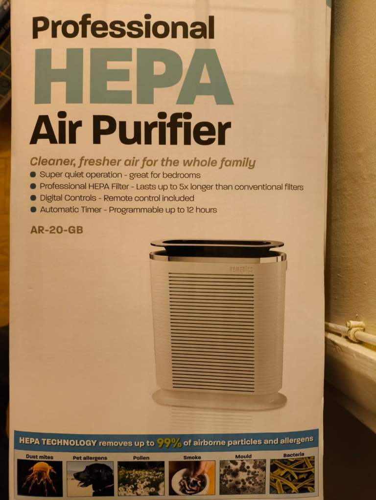 HOMEDICS HEPA Professional Air Purifier with an extra filter