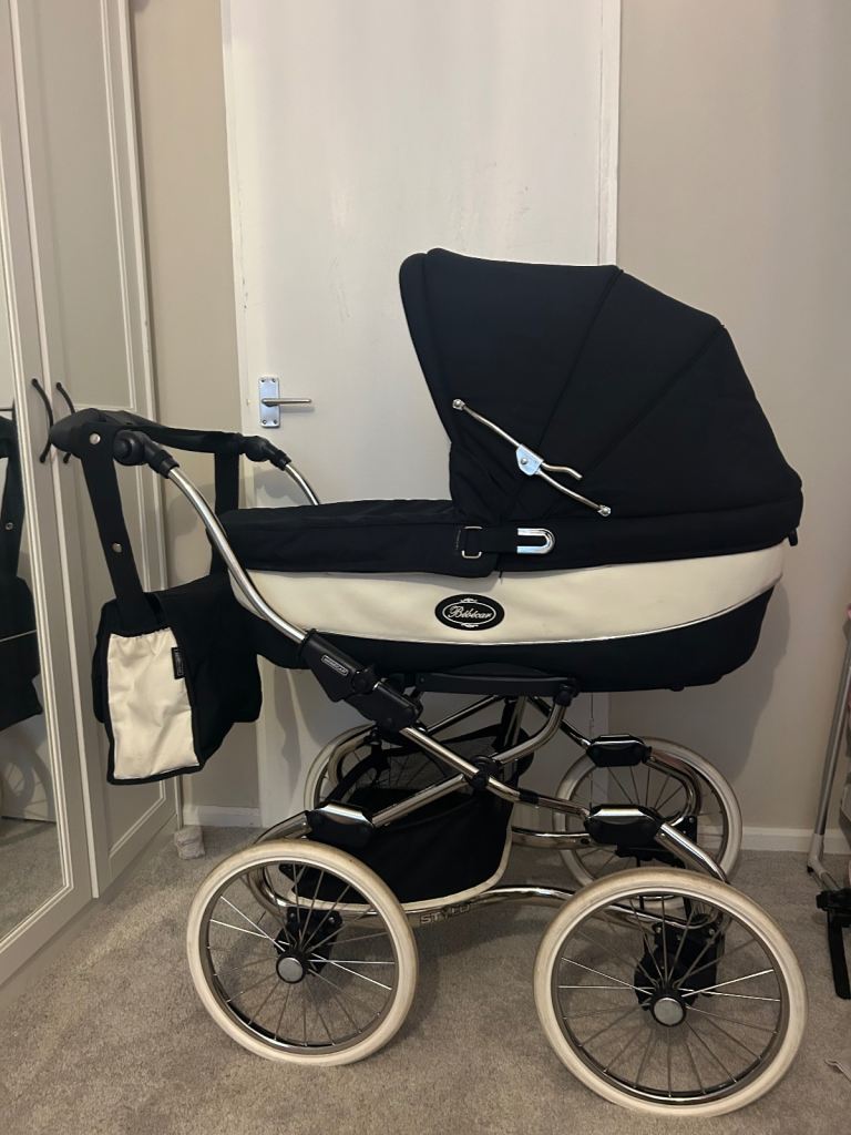 Bebecar classic navy pram