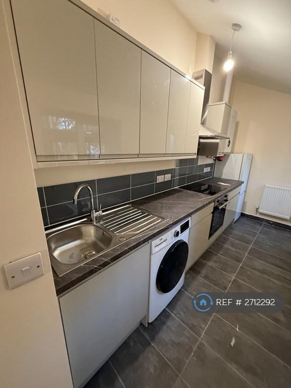 1 bedroom flat in Woodland Road, Bristol, BS8 (1 bed) (#2712292)