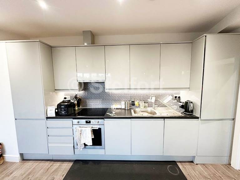 1 bedroom flat in Oakridge Road, Bromley, BR1