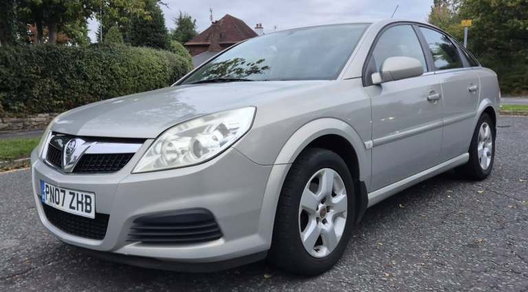 MOT: 21/10/2026. Owned since 2012. Low miles. Well cared for - 2007 Vauxhall Vectra Exclusiv 1.8