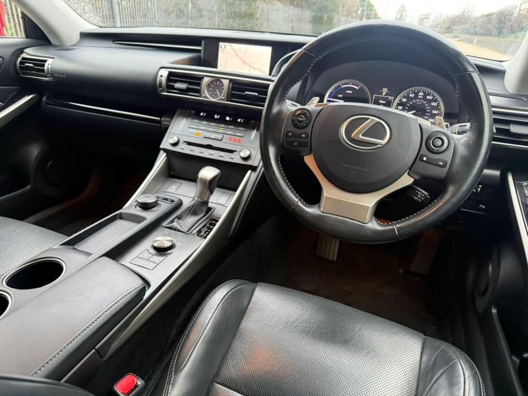 2014 Lexus IS 2.5 300h Executive Edition E-CVT Euro 5 (s/s) 4dr SALOON Petrol/Electric Hybrid Aut...