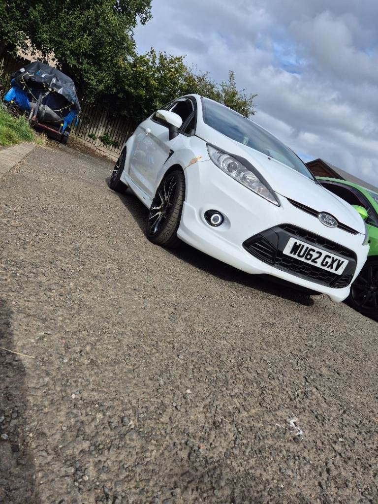 Ford, FIESTA, Hatchback, 2012, Manual, 1560 (cc), 3 doors