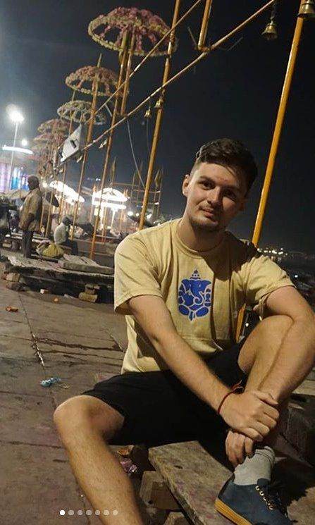 Looking for flat [or house] to rent in Glasgow - Jan - uni student