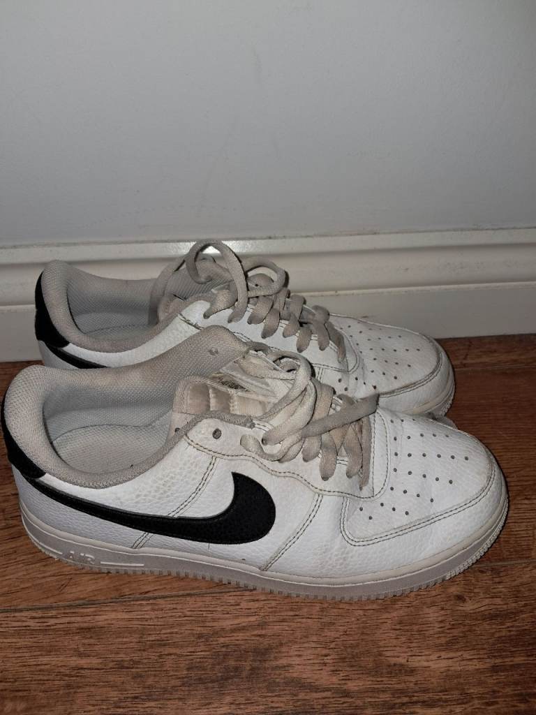 Nike Air Force Ones size 7