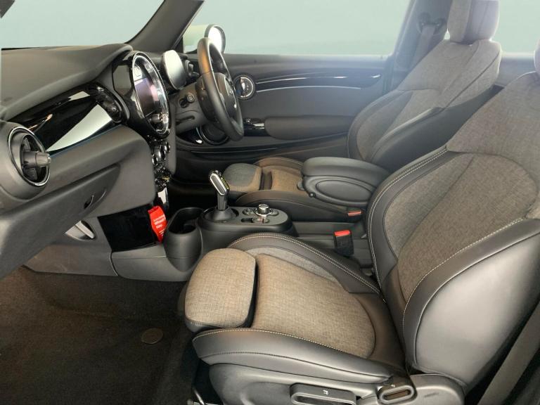 2022 MINI Hatch 135kW Cooper S Level 2 33kWh 3dr Auto HATCHBACK ELECTRIC Automatic