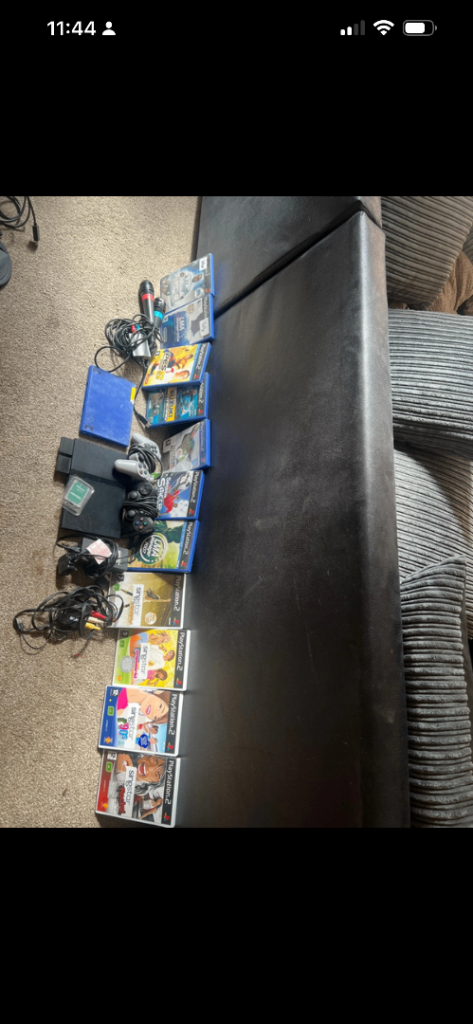 Ps2 loads of games 3 memory cards controllers