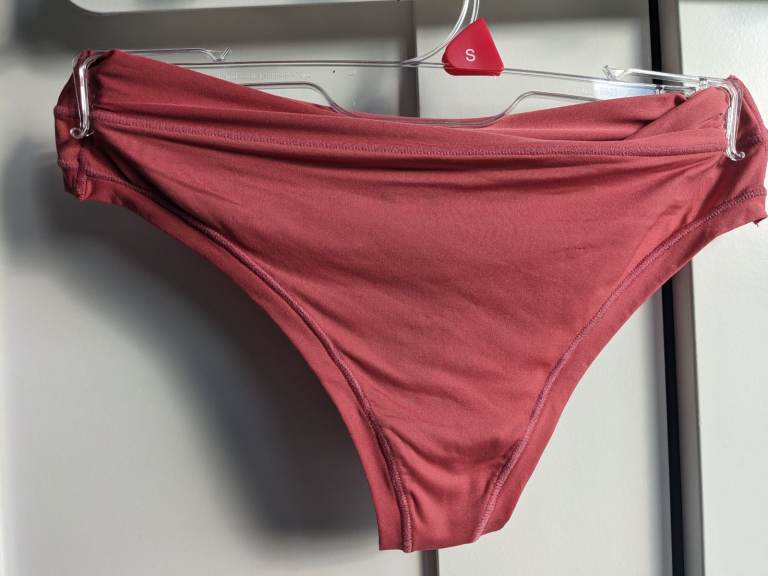 New DKNY Red Active Comfort Thong Front S