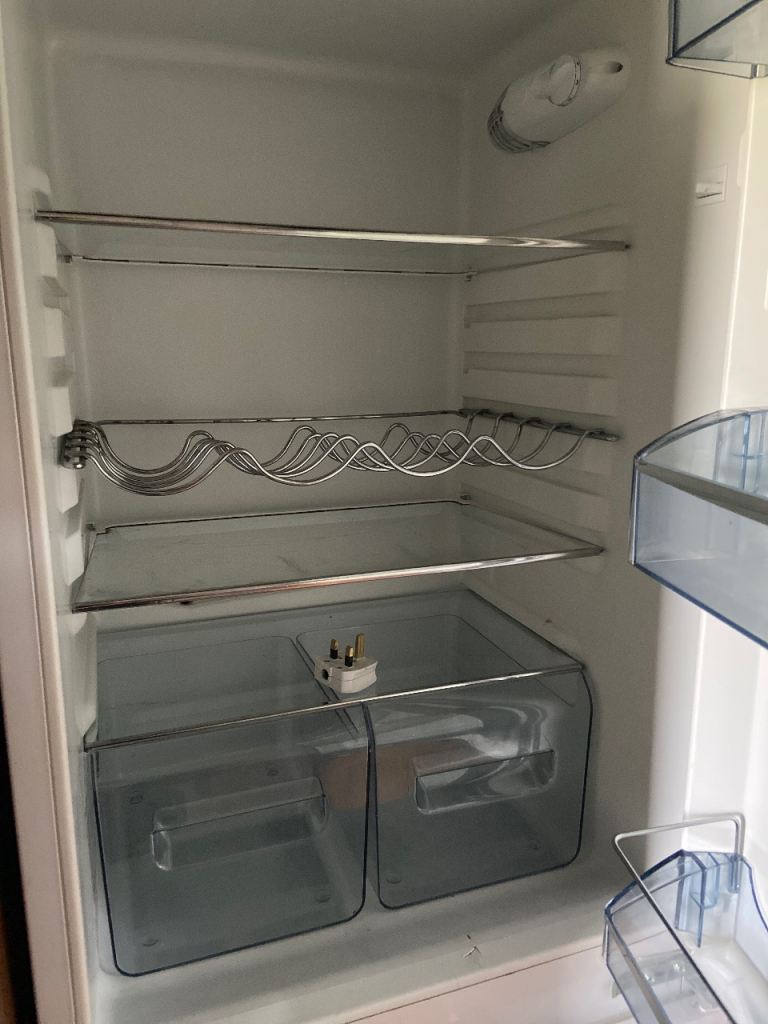 Kenwood integrated fridge freezer 