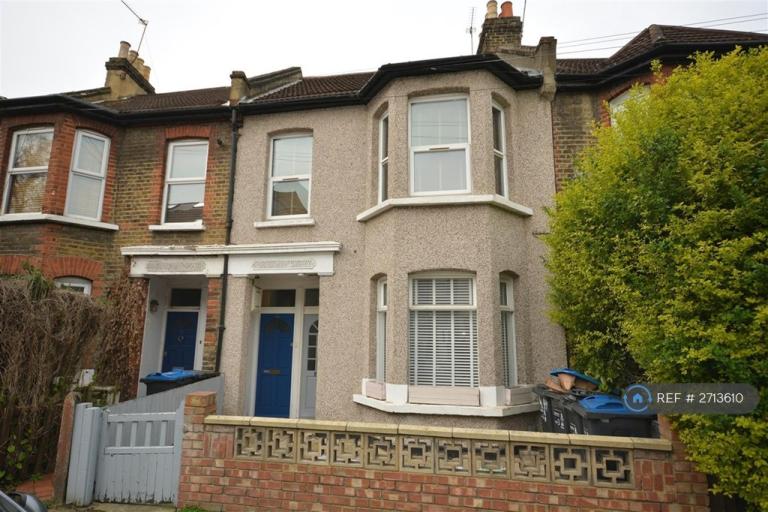 2 bedroom flat in Wycliffe Rd, Wimbledon, SW19 (2 bed) (#2713610)
