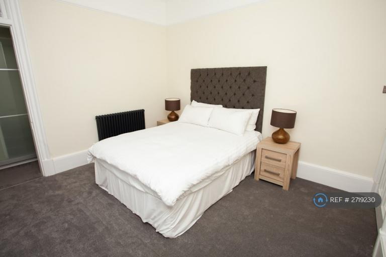 1 bedroom flat in Brunswick Street, Edinburgh, EH7 (1 bed) (#2719230)