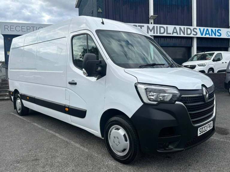 2022 Renault Master LM35dCi 135 Business Medium Roof Van PANEL VAN DIESEL Manual