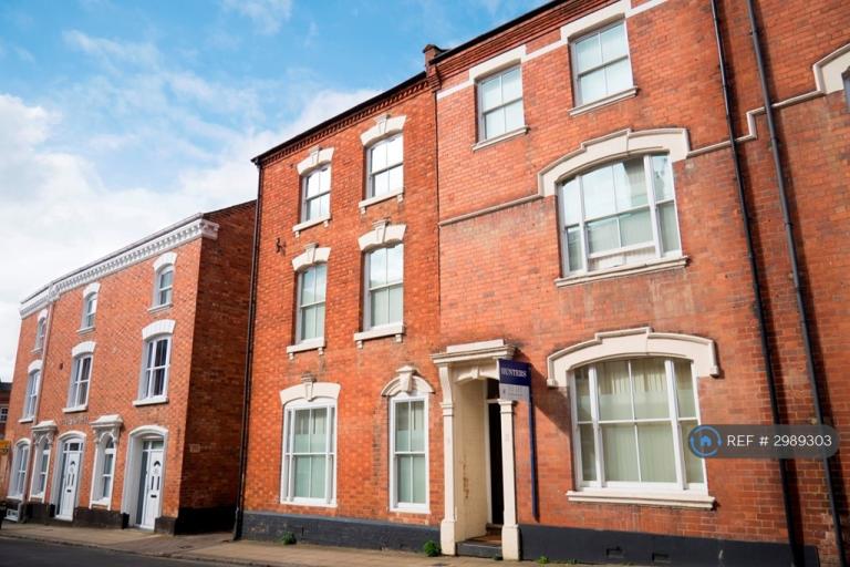 1 bedroom in Hazelwood Road, Northampton, NN1 (#2989303)