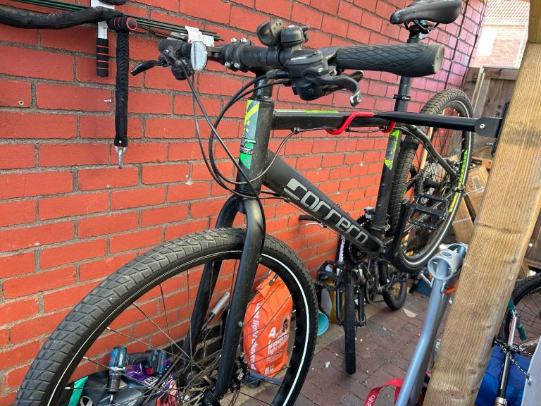 Carrera Subway Hybrid Bike 18" Frame – Black, Good Condition