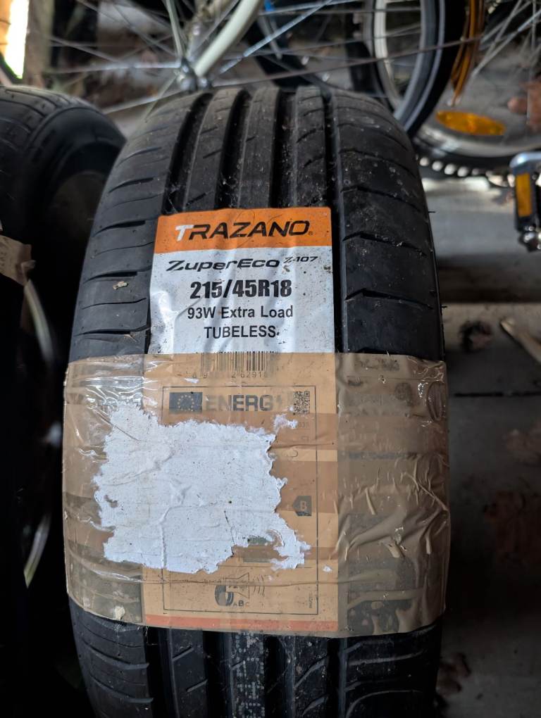 2 x Trazano 215 x 45 R18 93W Tyres