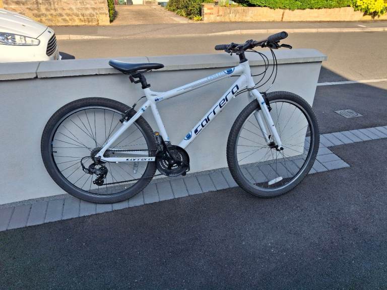 Carrera Parva hybrid bike £40