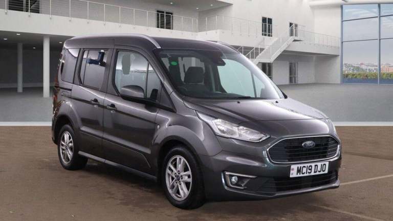 2019 Ford Tourneo Connect 1.5 EcoBlue Titanium Auto Euro 6 (s/s) 5dr MPV Diesel Automatic