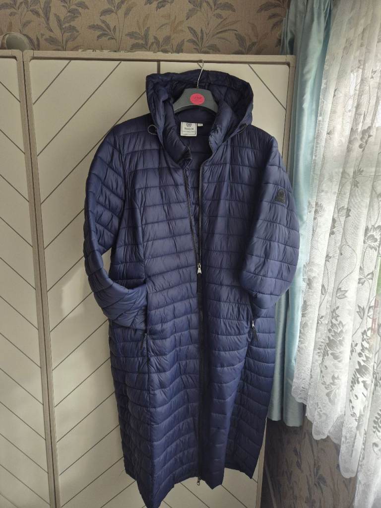 TOG24 Long Padded Coat – Navy Blue, Size 20, As Good As New