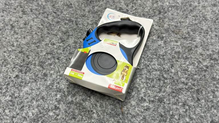 Dog Lead Retractable,5M Extendable Pet Leash for Medium large Dogs