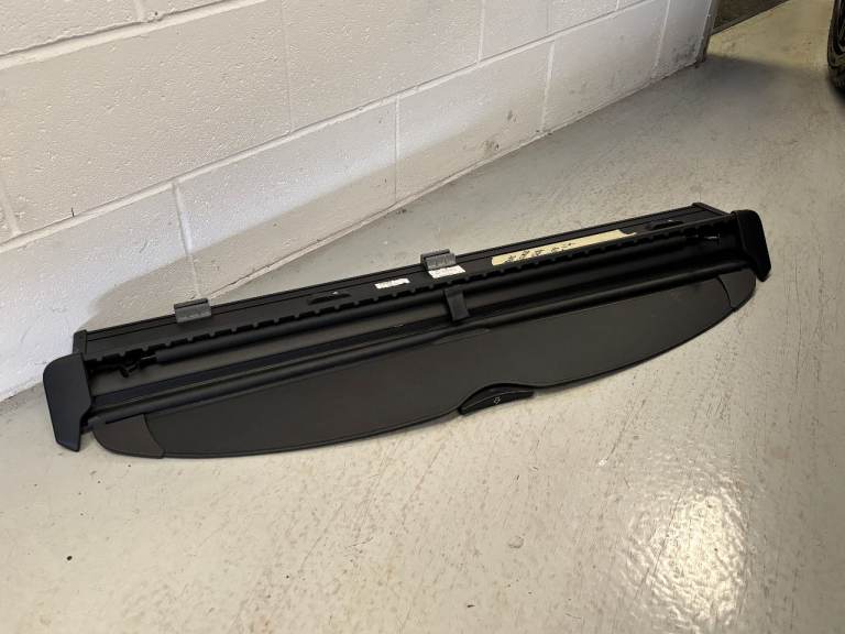 Mercedes parcel shelf