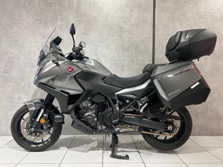 72/2022 Honda NT1100 DCT - 9527 miles