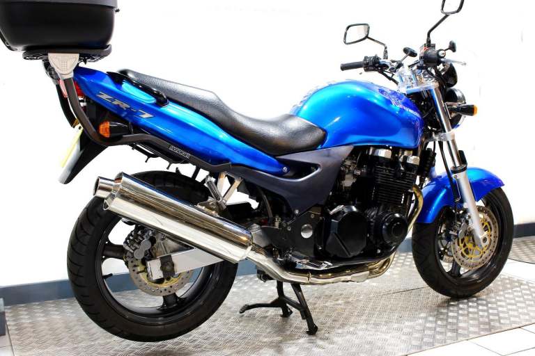 Kawasaki ZR7